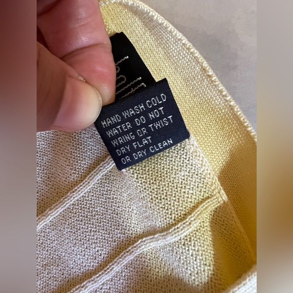 BELFORD Long Sleeve V-neck Ivory Tunic Sweater Knit Top Size L buttons  yellow - Picture 14 of 16